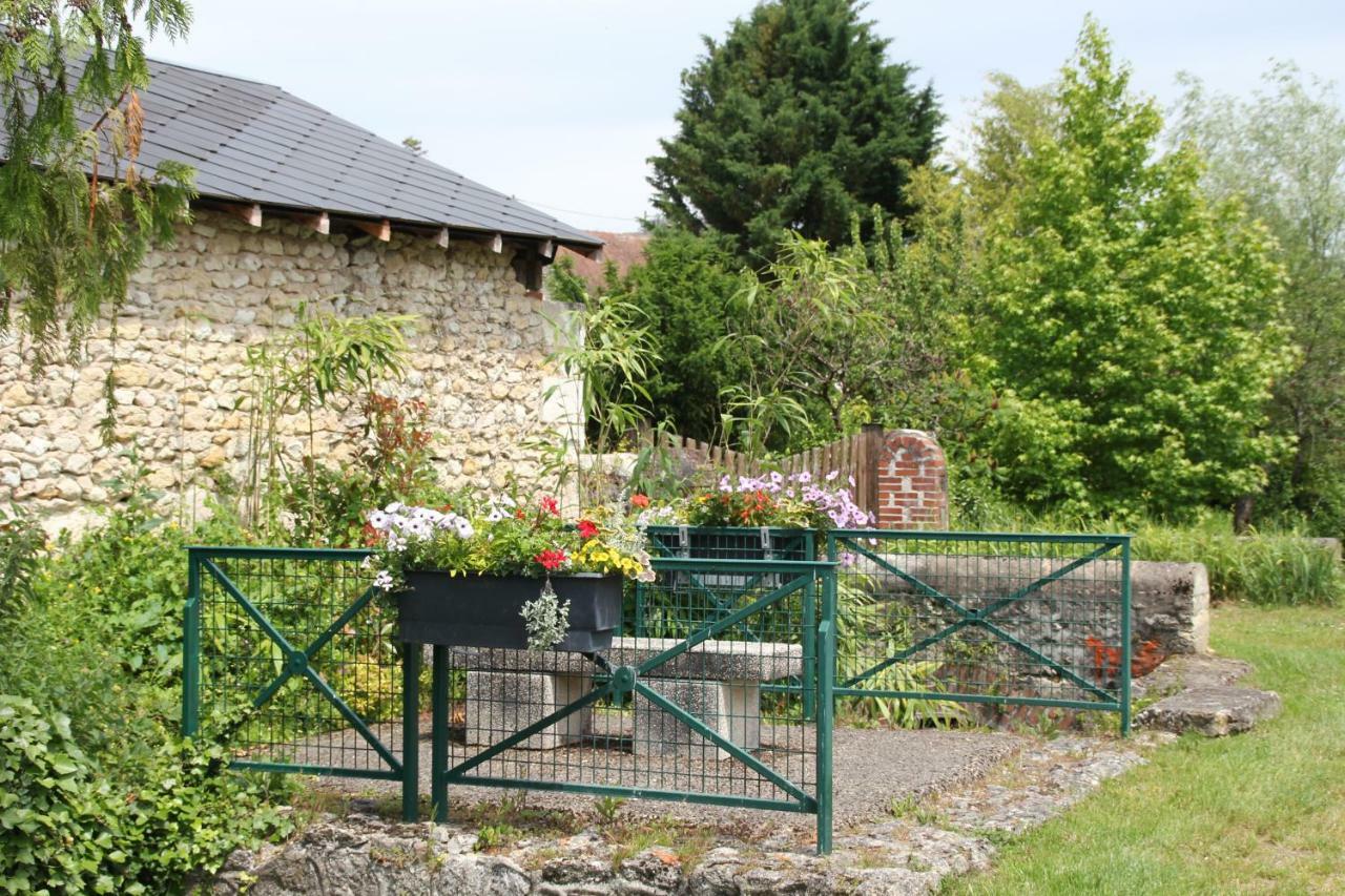 Gite Au Pres Du Lys Saint-Martin-le-Beau Exterior foto